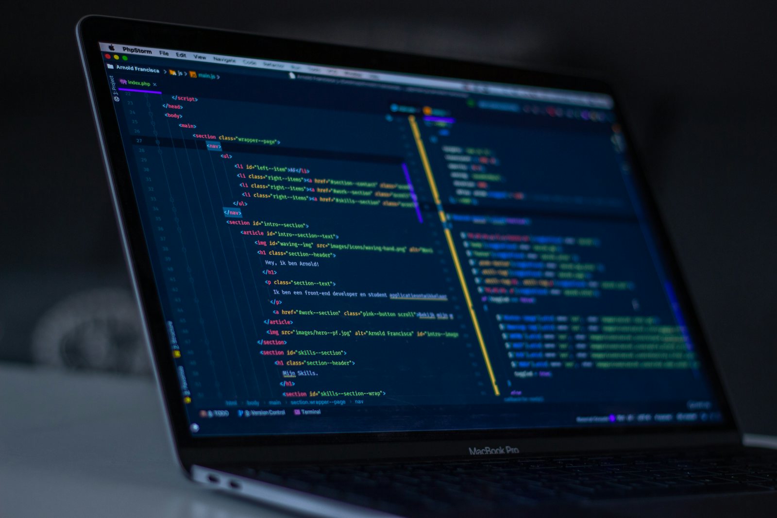 Code d'intégration d'une API sur un ordinateur portable